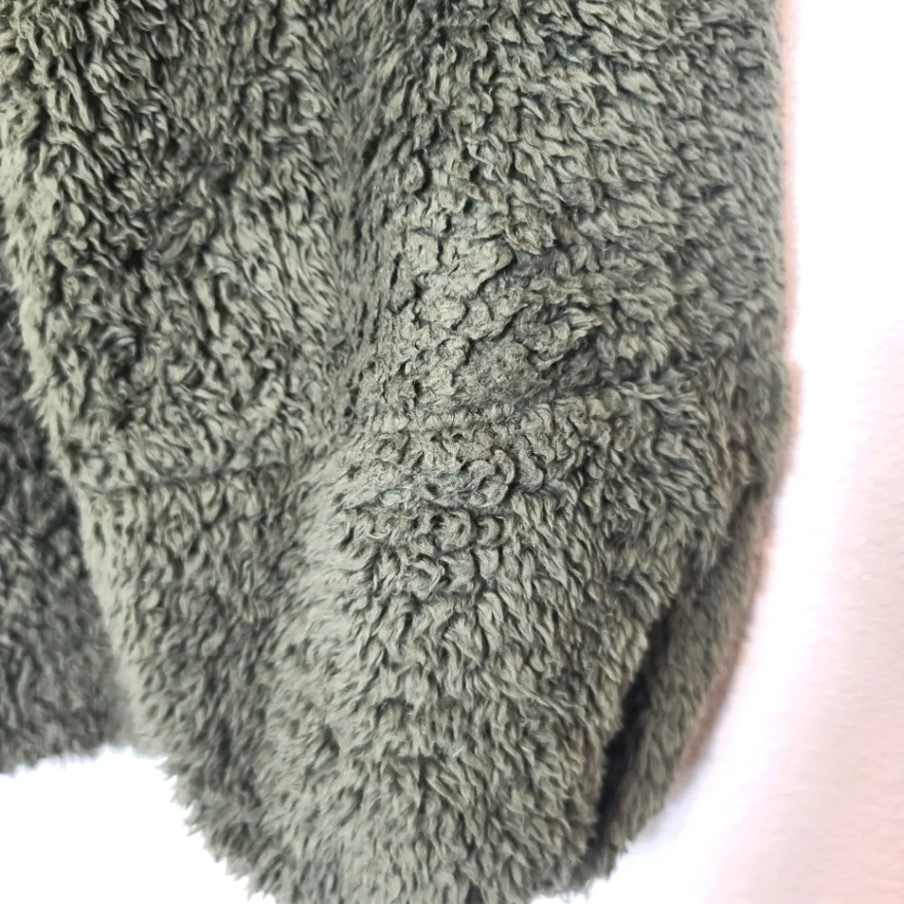 LULULEMON Warm Restore Sherpa Fleece Pullover in Army Green Size M/L